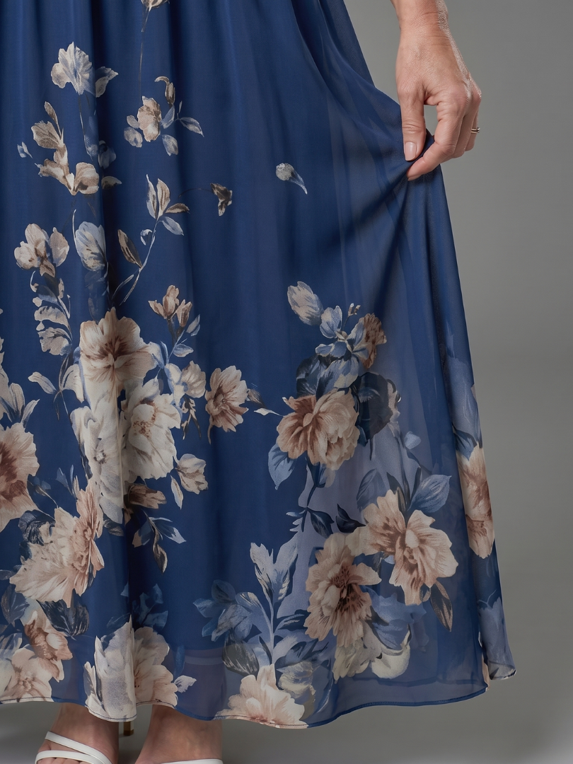 Editha-Marie | Maxikleid mit Blütensaum in Marine