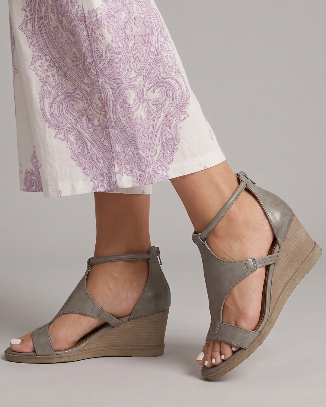 Frieda | Keilsandalette in Grau