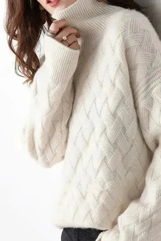 Anwen | Zopfmusterpullover in Elfenbein