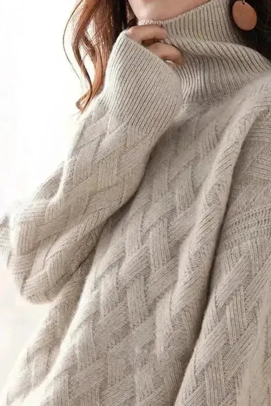 Anwen | Zopfmusterpullover in Elfenbein