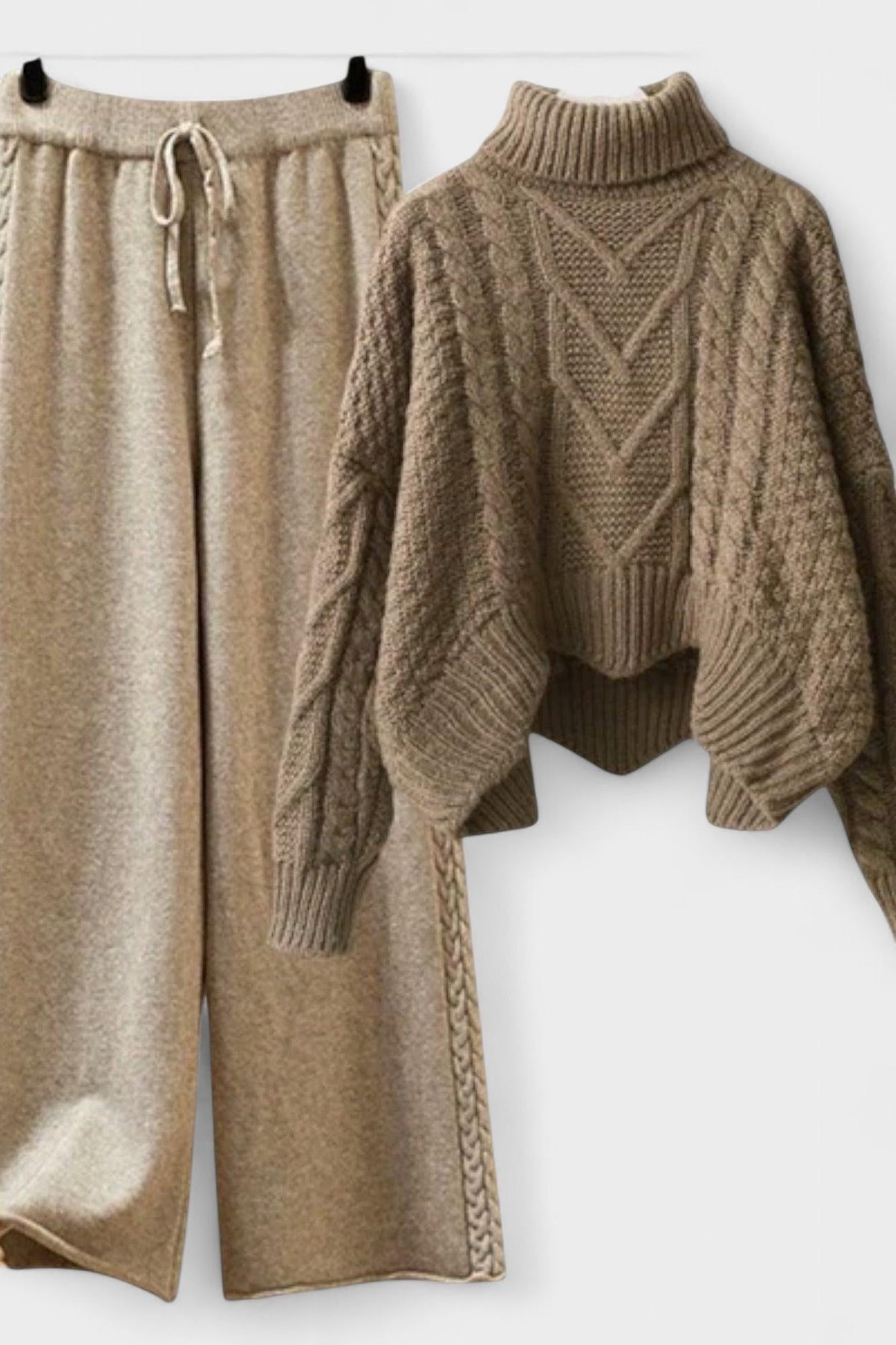 Roberta | Zopfmusterpullover & weite Strickhose Set