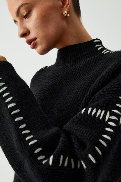 Alma | Schwarzer Pullover mit Kontrastnähten