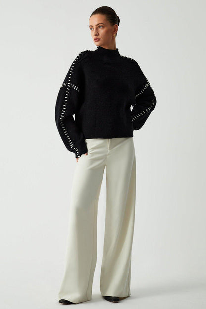 Alma | Schwarzer Pullover mit Kontrastnähten