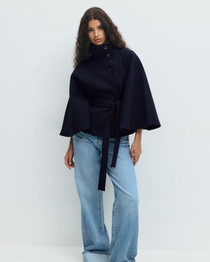 Amelia | Camelfarbener Cape-Mantel mit Gürtel