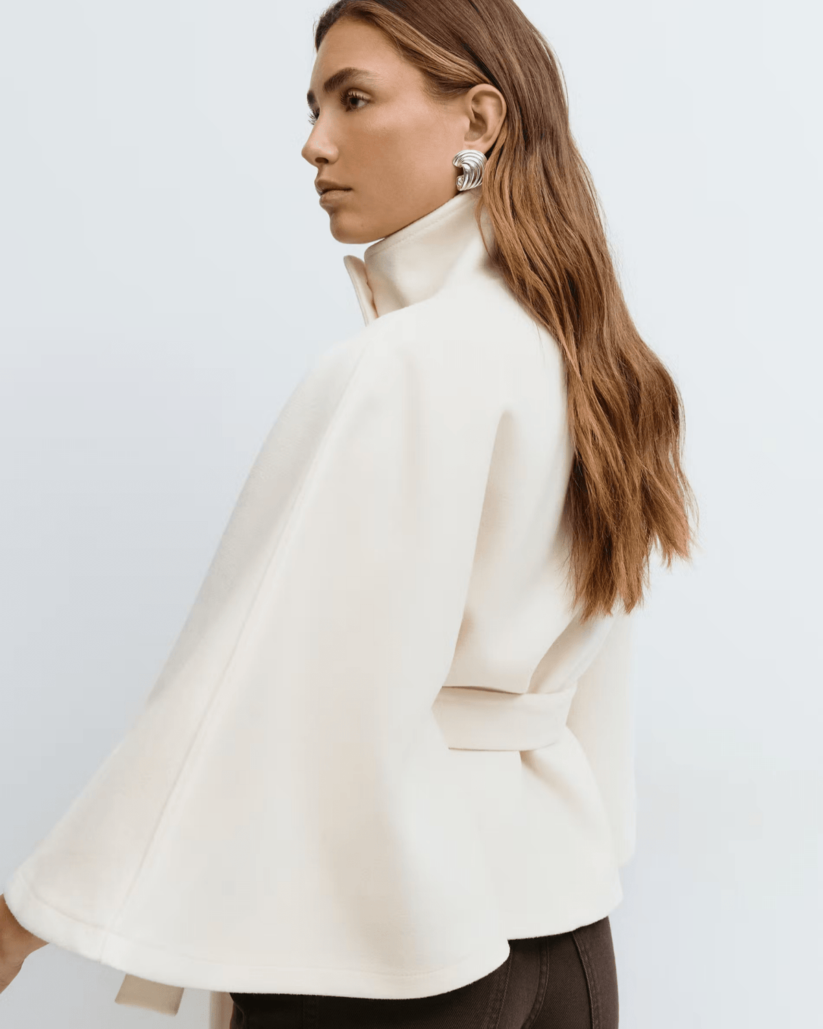 Amelia | Camelfarbener Cape-Mantel mit Gürtel