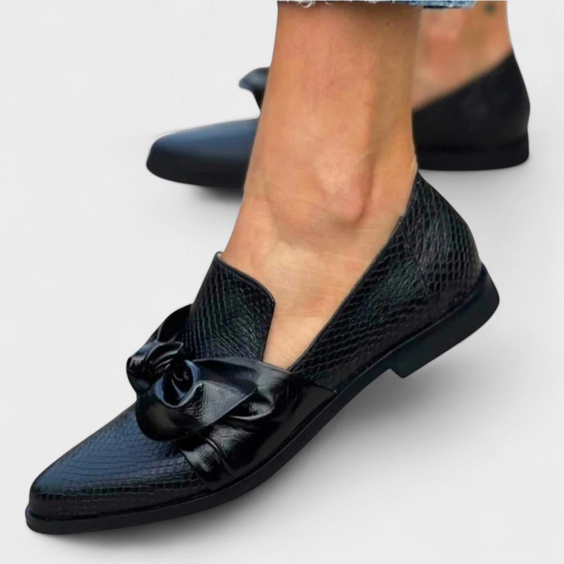 Annette | Schwarzer Loafer mit Schleife