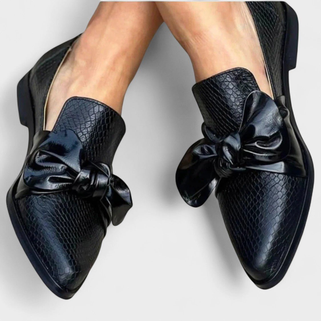 Annette | Schwarzer Loafer mit Schleife