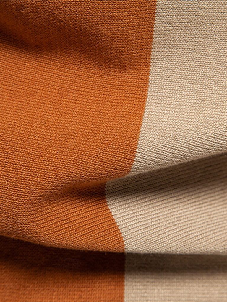 Bernd | Dunkelblaues Poloshirt mit Längsstreifen und Reißverschluss