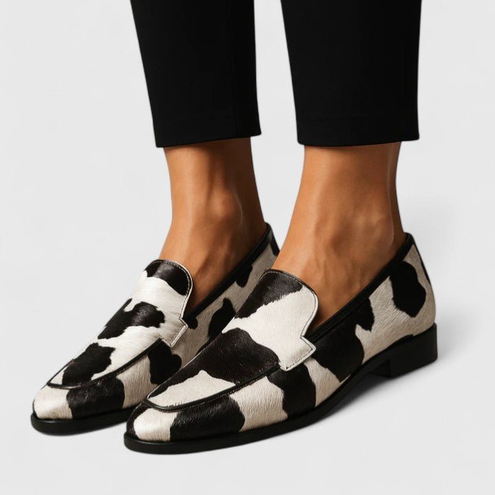 Bettina | Loafer mit schwarz-weißem Kuhfellmuster