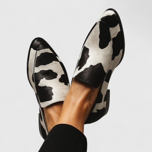 Bettina | Loafer mit schwarz-weißem Kuhfellmuster