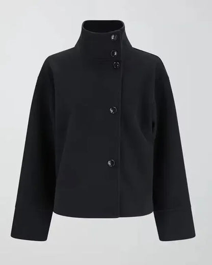 Camilla | Jacke mit hohem Kragen und Knöpfen