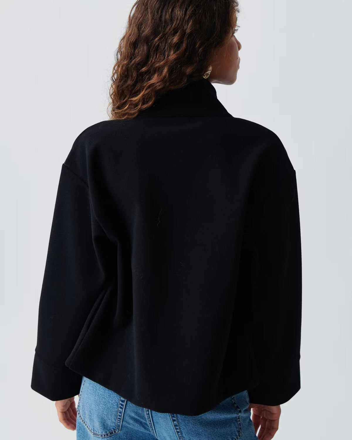 Camilla | Jacke mit hohem Kragen und Knöpfen