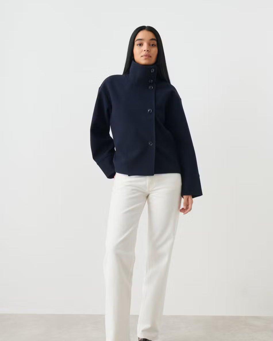 Camilla | Jacke mit hohem Kragen und Knöpfen