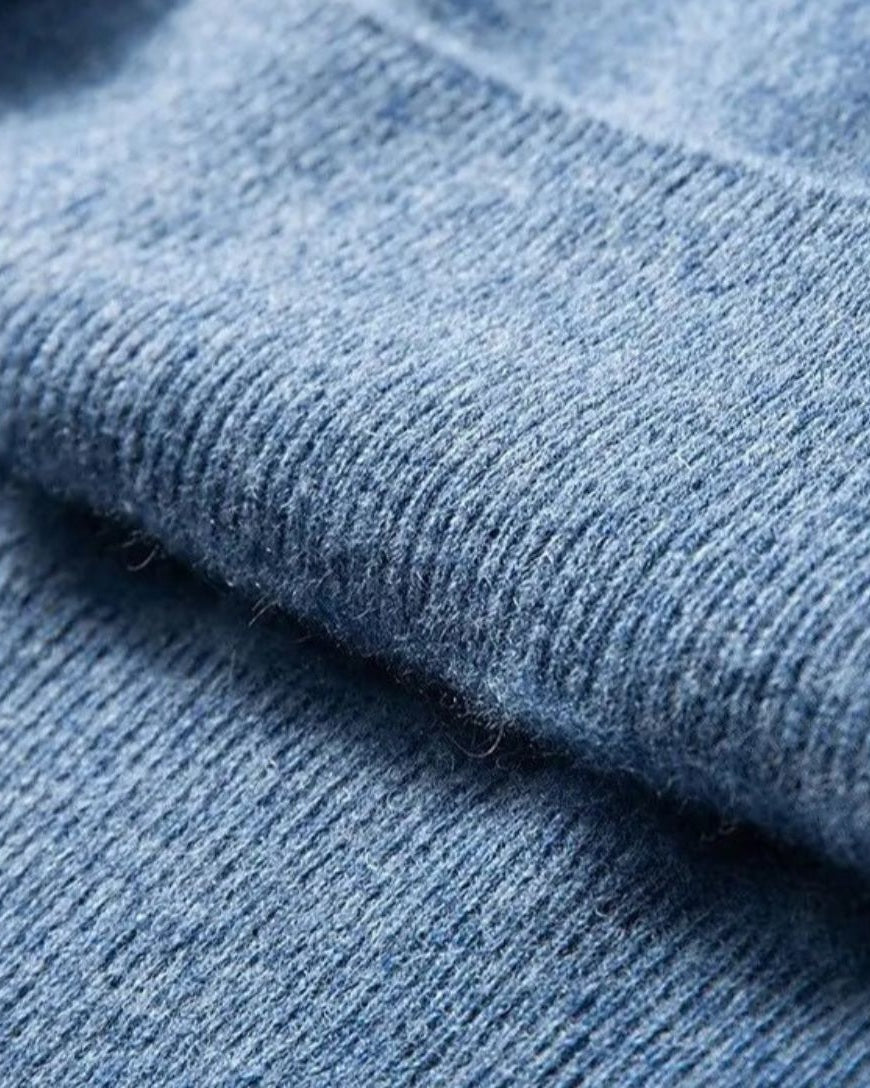 Edmund | Blauer Pullover mit V-Ausschnitt