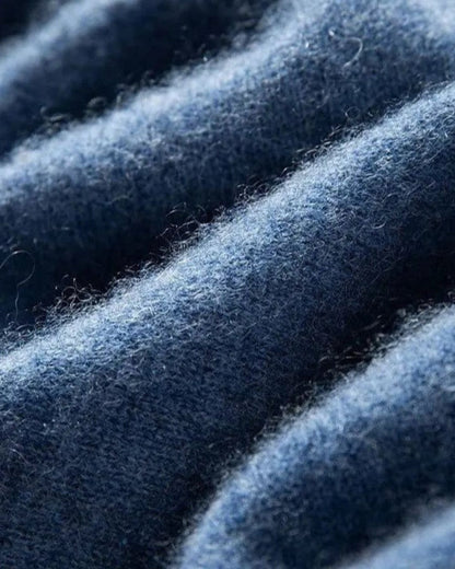 Edmund | Blauer Pullover mit V-Ausschnitt
