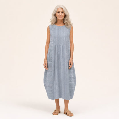 Ursula | Ärmelloses Sommerkleid mit feinen Streifen
