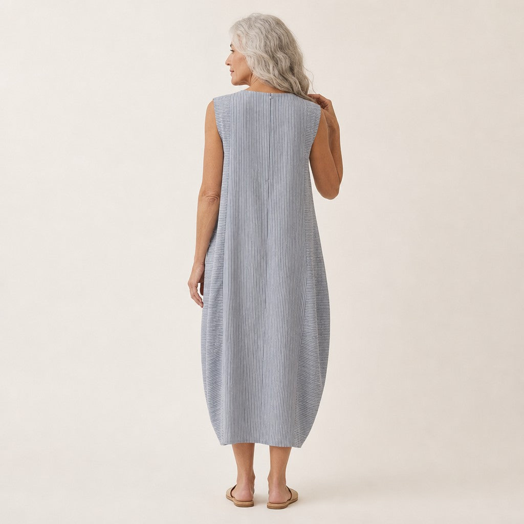 Ursula | Ärmelloses Sommerkleid mit feinen Streifen