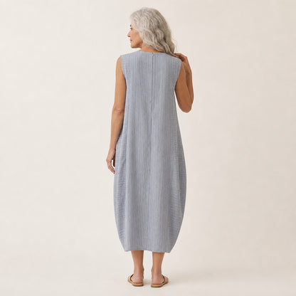 Ursula | Ärmelloses Sommerkleid mit feinen Streifen