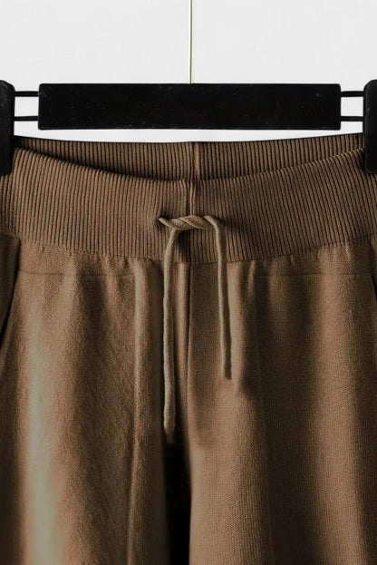 Pippa | V-Ausschnitt-Strickpullover & Hose Set