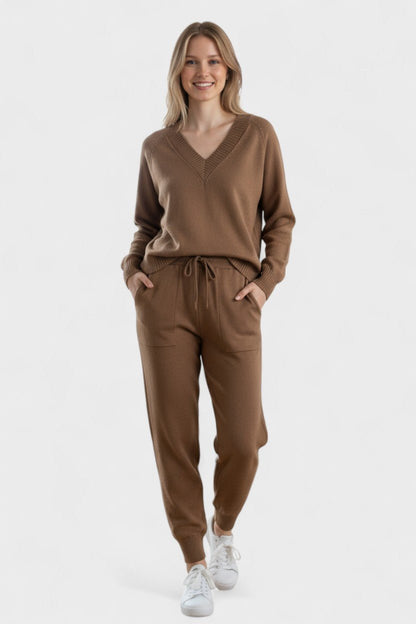 Pippa | V-Ausschnitt-Strickpullover & Hose Set