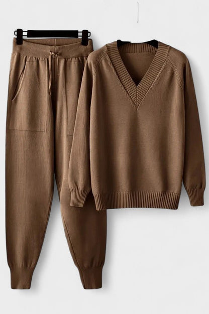 Pippa | V-Ausschnitt-Strickpullover & Hose Set