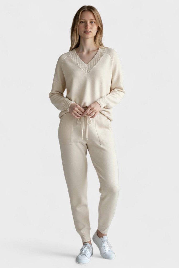 Pippa | V-Ausschnitt-Strickpullover & Hose Set