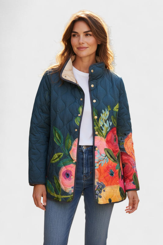 Flora | Dunkelblaue gesteppte Jacke mit Blumenmotiv