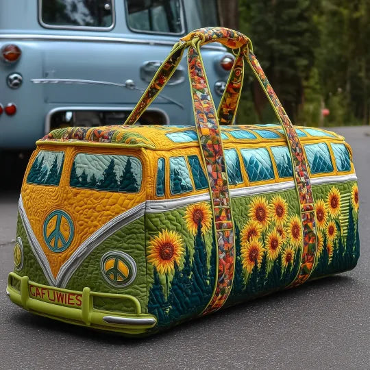 Emma-Luise | Gesteppte Reisetasche mit Motiv Campingbus mit Sonnenblumen