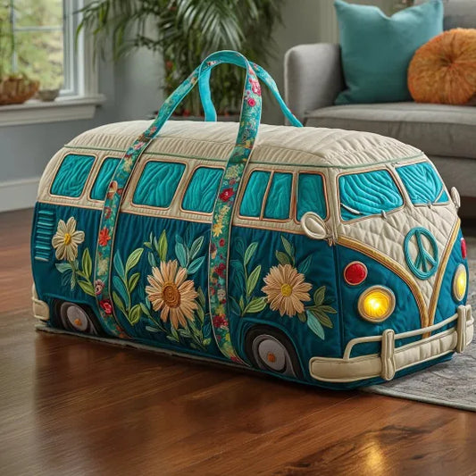 Christa-Maria | Gesteppte Reisetasche mit Motiv Campingbus in Türkis