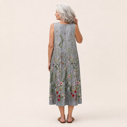 Hannelore | Ärmelloses Sommerkleid mit Blumenstickerei-Optik