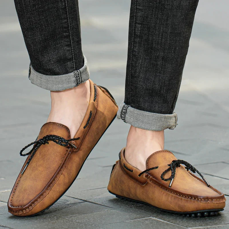Edgar | Loafer in Veloursoptik mit handgearbeiteter Optik