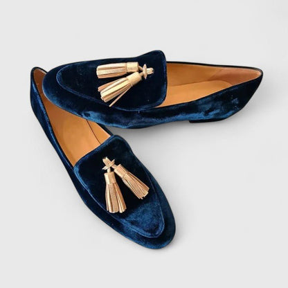 Helga | Dunkelblauer Samt-Loafer mit Quasten