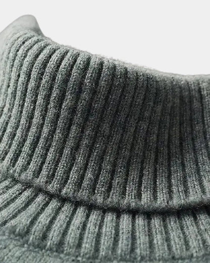 Helmut | Salbeigrüner Rollkragenpullover