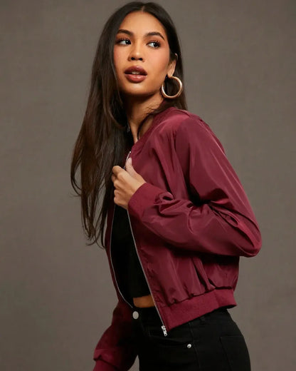 Ida | Leichte Satin-Bomberjacke in Bordeaux