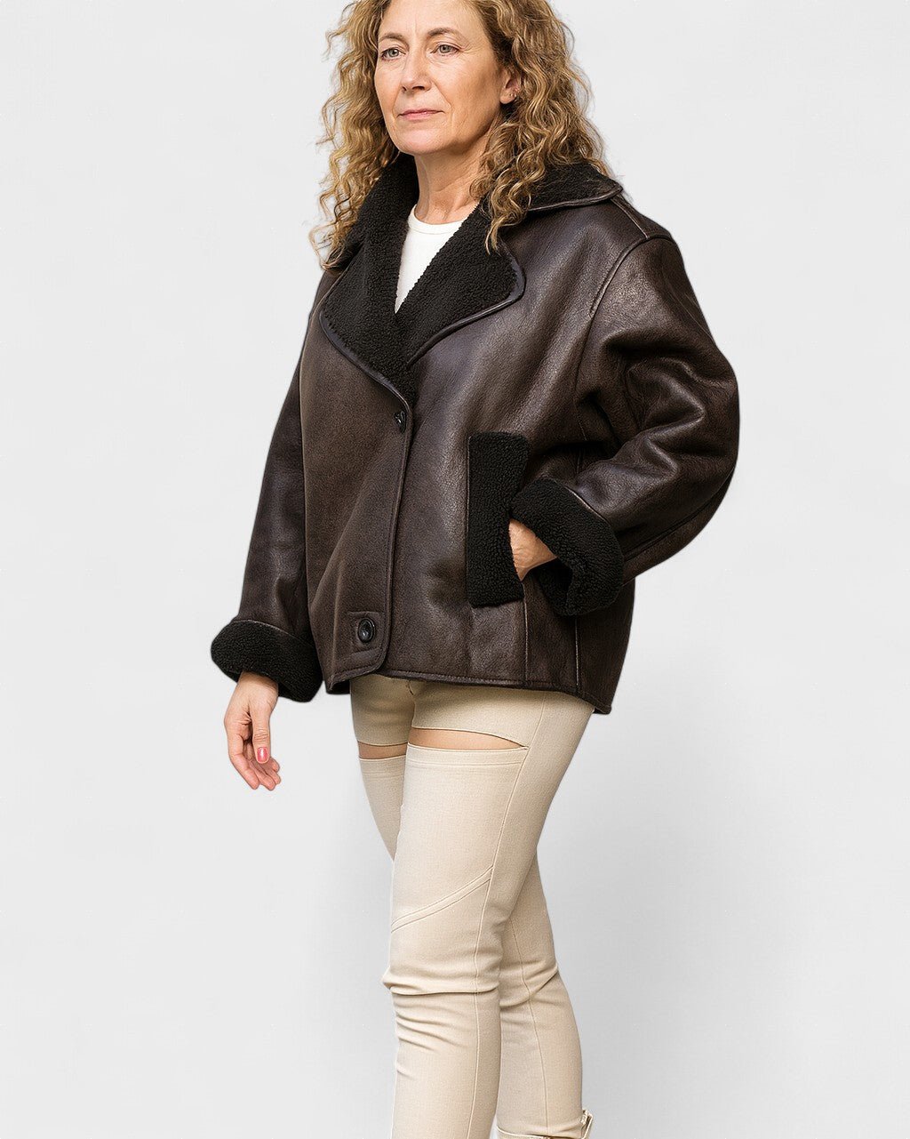 Isabelle | Braune Aviatorjacke in Lammfelloptik