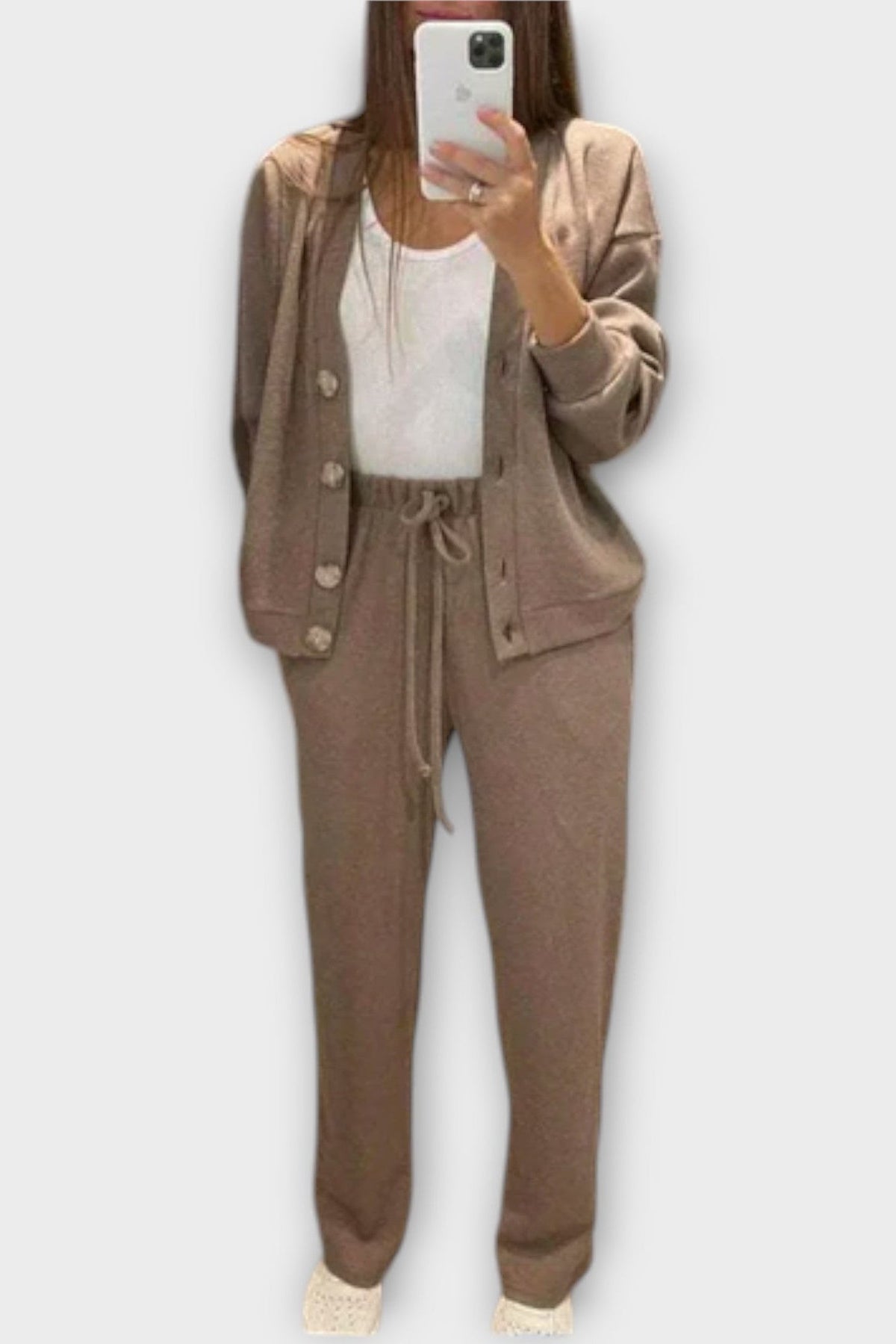 Joanne | Strickjacke mit Knöpfen & Hose Set