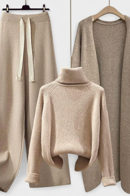 Joanne | Rollkragenpullover, Strickjacke & Hose Set