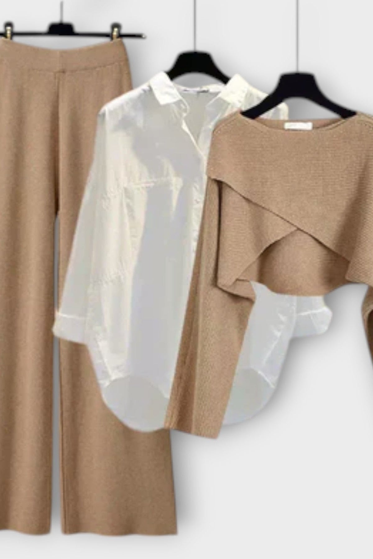 Carla | Dreiteiliges Hemd-, Stricktop- & Hosen-Set