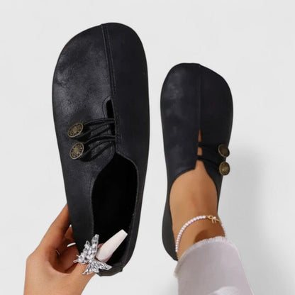 Klara | Beigefarbener Loafer mit Zierknoten