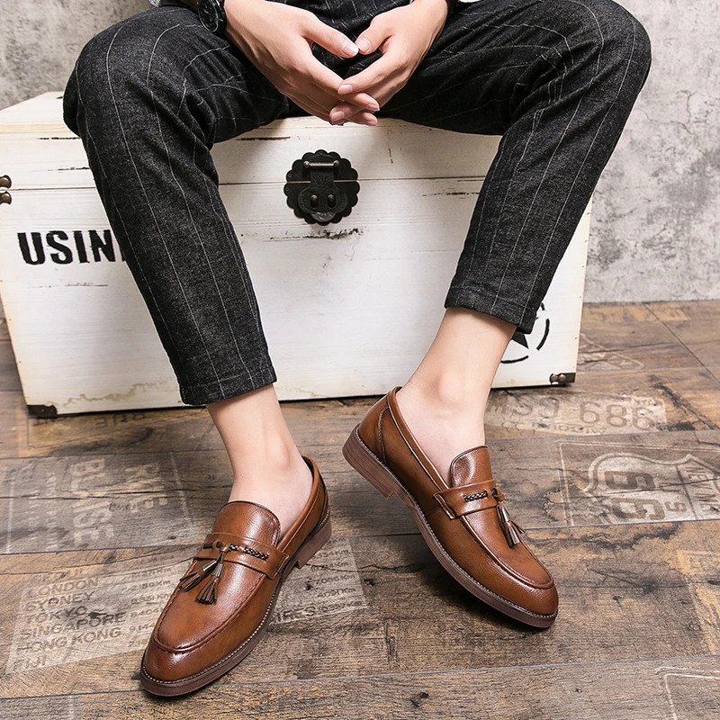 Cornelius | Loafer in Lederoptik mit Quasten