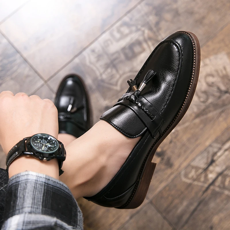 Cornelius | Loafer in Lederoptik mit Quasten