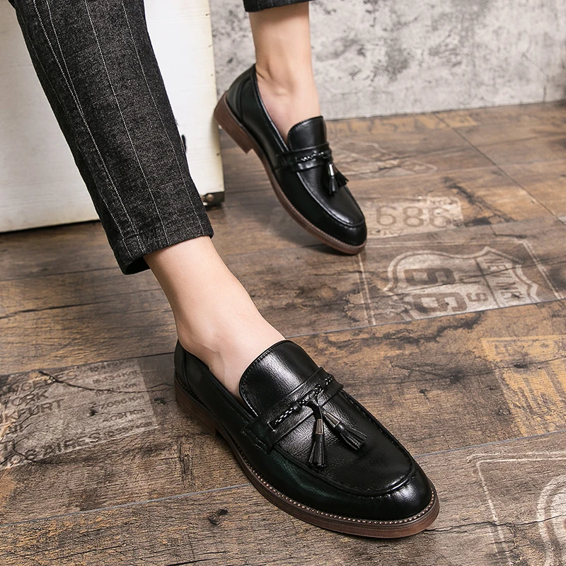 Cornelius | Loafer in Lederoptik mit Quasten