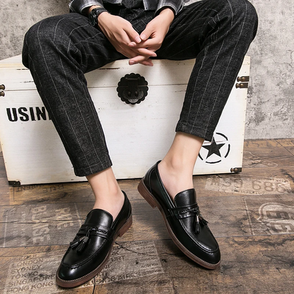 Cornelius | Loafer in Lederoptik mit Quasten