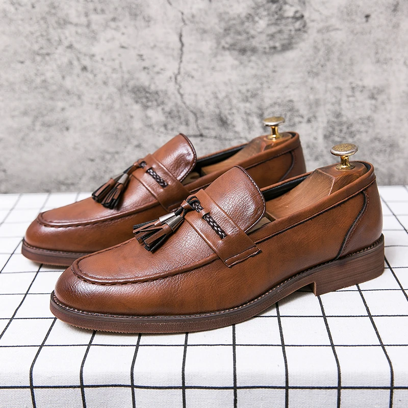 Cornelius | Loafer in Lederoptik mit Quasten