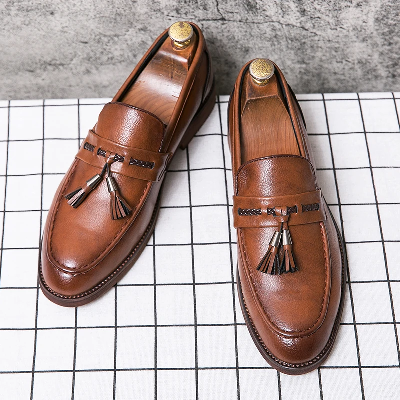 Cornelius | Loafer in Lederoptik mit Quasten