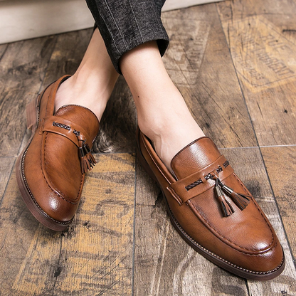 Cornelius | Loafer in Lederoptik mit Quasten