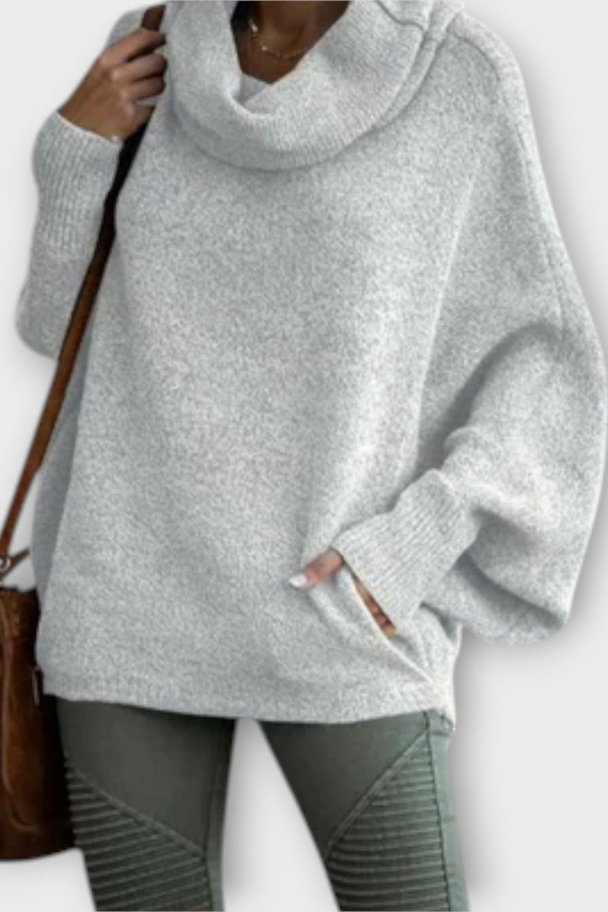 Olivia | Lockerer Trichterkragenpullover in Beige