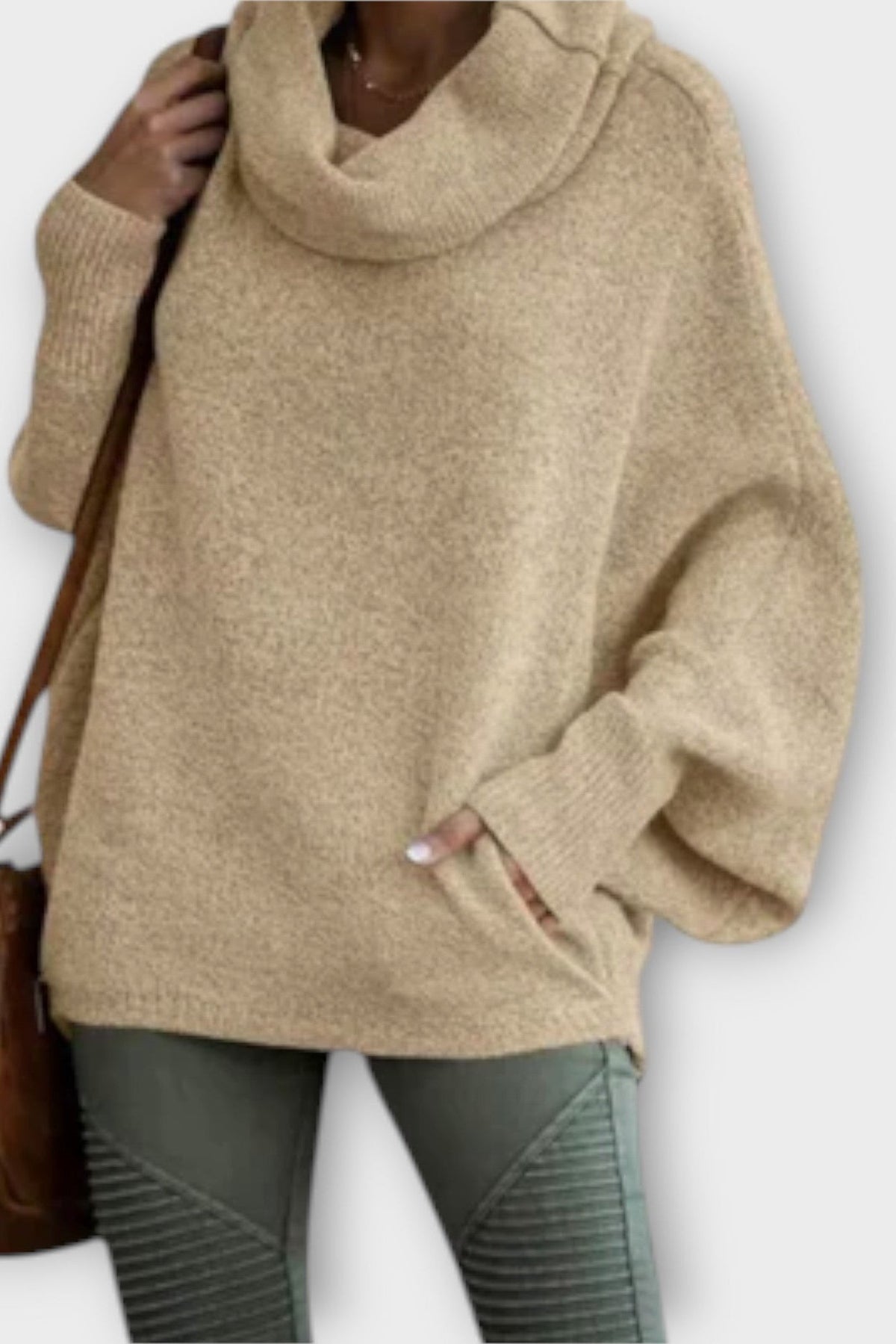 Olivia | Lockerer Trichterkragenpullover in Beige