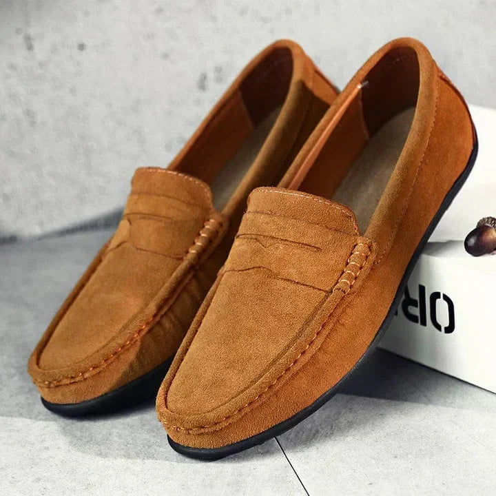 August | Dunkelblaue Penny-Loafer in Veloursoptik