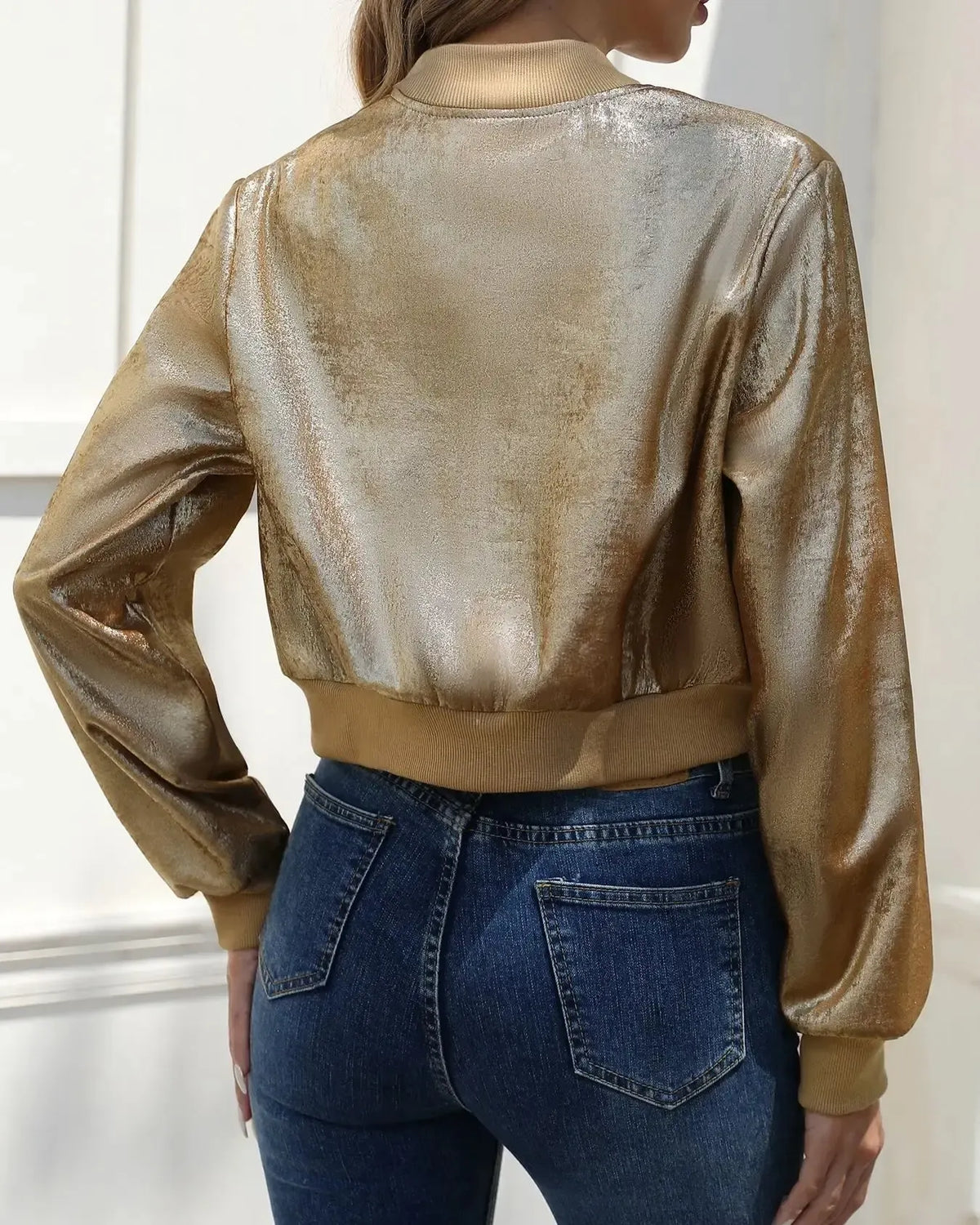 Luna | Goldfarbene Metallic-Bomberjacke